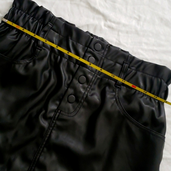 Black leather  skirt/ CI SONO. Sice L - Picture 6 of 7
